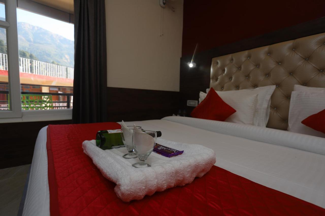 Hotel The Nest, Rooftop Cafe, Bonfire With A Sceneric Mountain View McLeod Ganj Dış mekan fotoğraf